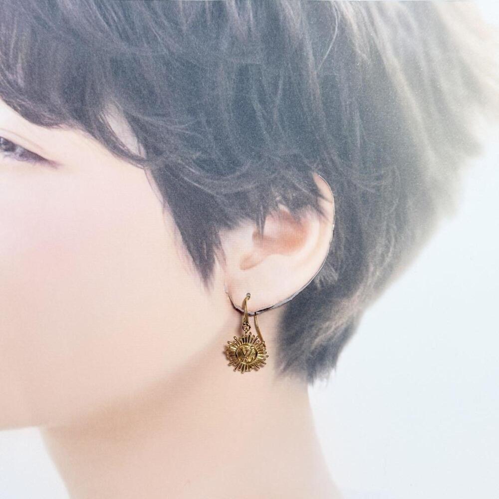 LOUIS VUITTON Earrings - Picture 9 of 9